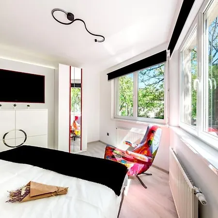 Stadium - Free Parking Appartement *